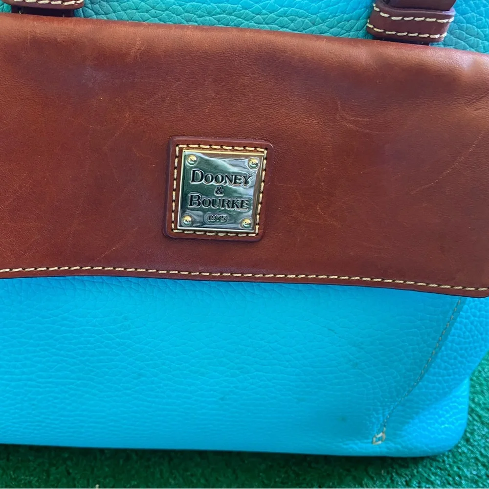 Final Price!!Beautiful Dooney & Bourke Purse - Picture 16 of 17